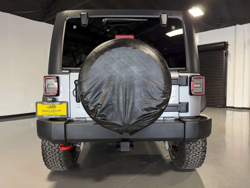 Used 2013 Jeep Wrangler Unlimited Sport AWD/4WD image 5