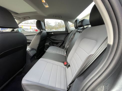 Used 2025 Volkswagen Jetta SE image 24