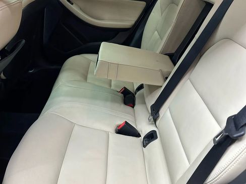 Used 2017 INFINITI QX30 Premium w/ Navigation Package image 30