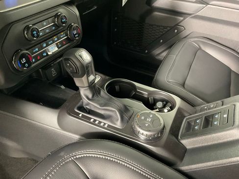 New 2026 Ford Bronco Outer Banks AWD/4WD image 17