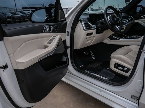 Used 2023 BMW X7 M60i w/ Executive Package AWD/4WD image 42