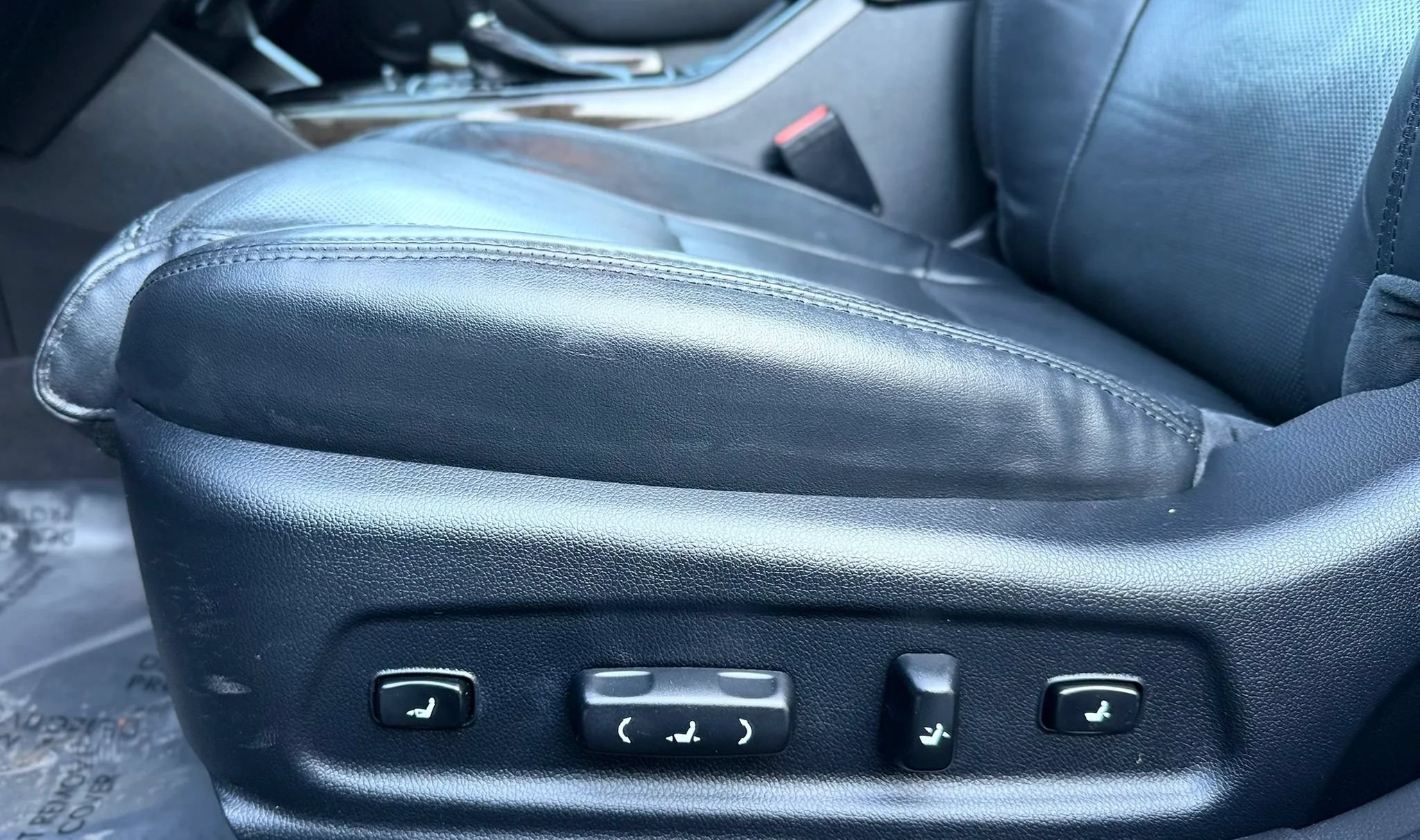 Used 2015 Kia Cadenza Premium w/ Luxury Package FWD image 27