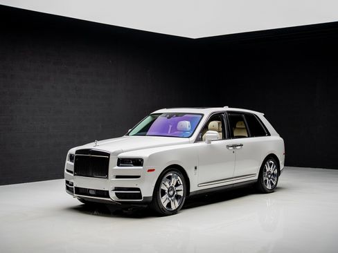 Used 2019 Rolls-Royce Cullinan image 4