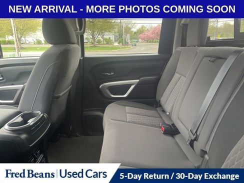Used 2022 Nissan Titan SV w/ SV Convenience Package AWD/4WD image 12