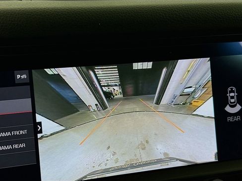 Used 2025 Porsche Macan image 17