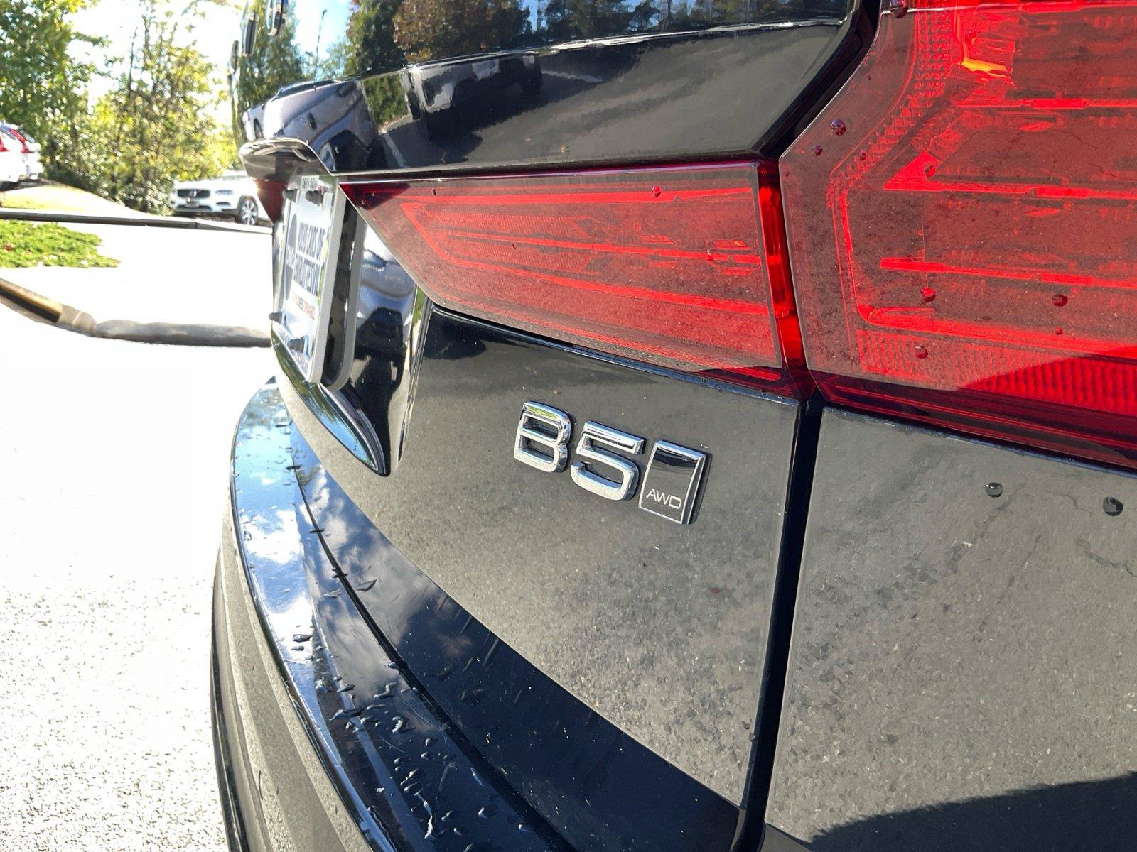 Certified 2024 Volvo XC60 B5 Plus w/ Climate Package AWD/4WD image 16
