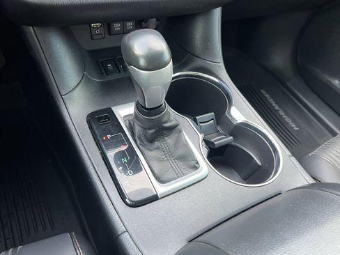 Used 2017 Toyota Highlander Plus image 31