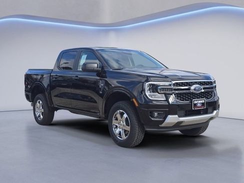 New 2025 Ford Ranger XLT w/ Chrome Accent Package image 2