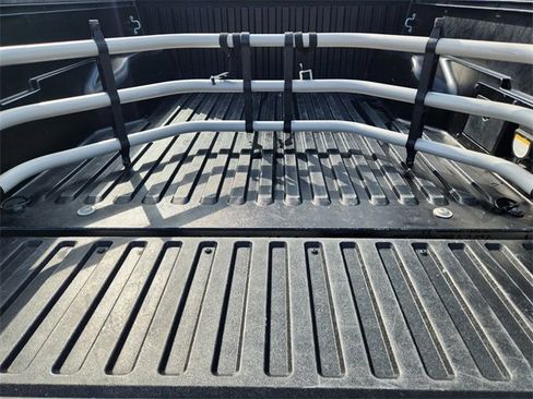 Used 2021 Toyota Tacoma TRD Off-Road image 31