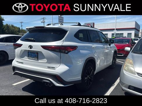 Used 2023 Toyota Highlander XSE AWD/4WD image 2