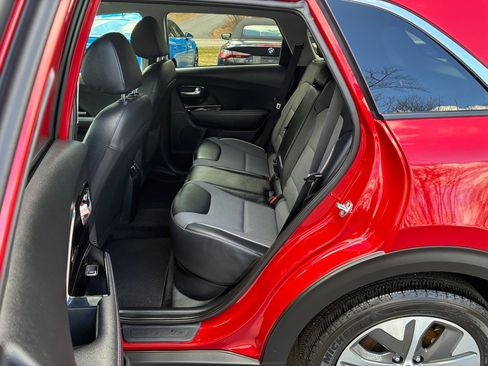 Used 2022 Kia Niro EX w/ Cold Weather Package image 25