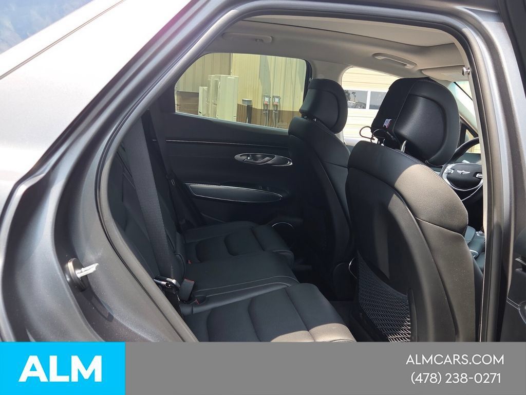 Used 2023 Genesis GV70 2.5T w/ Select Package AWD/4WD image 14
