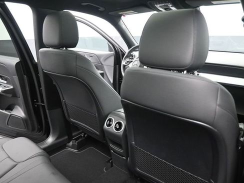New 2025 Mercedes-Benz GLB 250 image 27