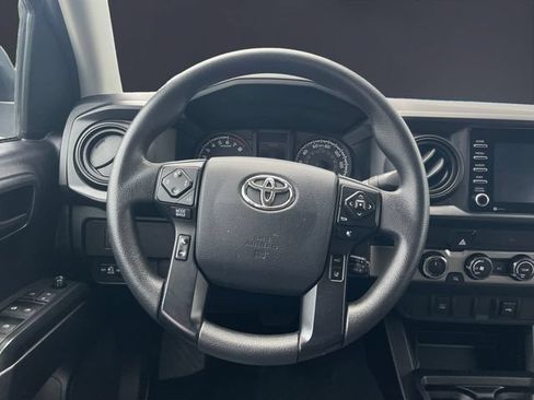 Used 2020 Toyota Tacoma SR AWD/4WD image 12