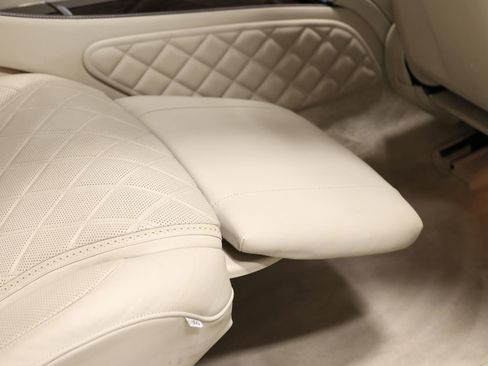 Used 2016 Mercedes-Benz Maybach S 600 image 97