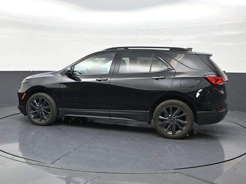 Used 2023 Chevrolet Equinox RS FWD image 2