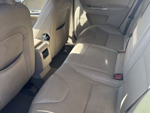 Used 2014 Volvo XC60 3.2 w/ Protection Package image 26