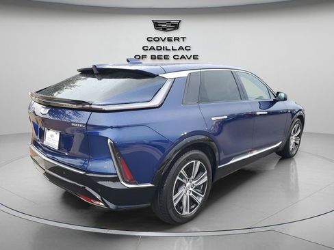 Certified 2024 Cadillac Lyriq Luxury image 9