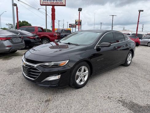 Used 2020 Chevrolet Malibu LS w/ LPO, Convenience Package 1 FWD image 3
