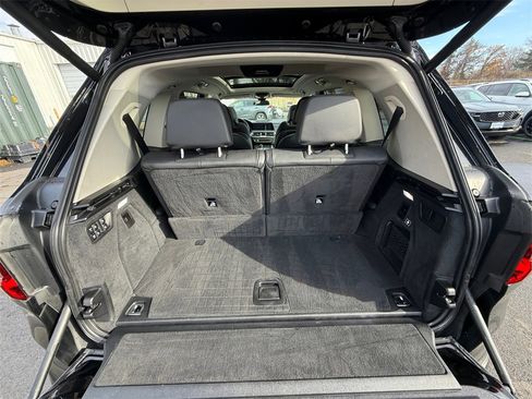 Used 2021 BMW X7 xDrive40i w/ Cold Weather Package image 22