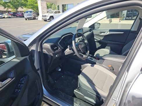 Used 2021 Ford Escape SE w/ Cold Weather Package image 33