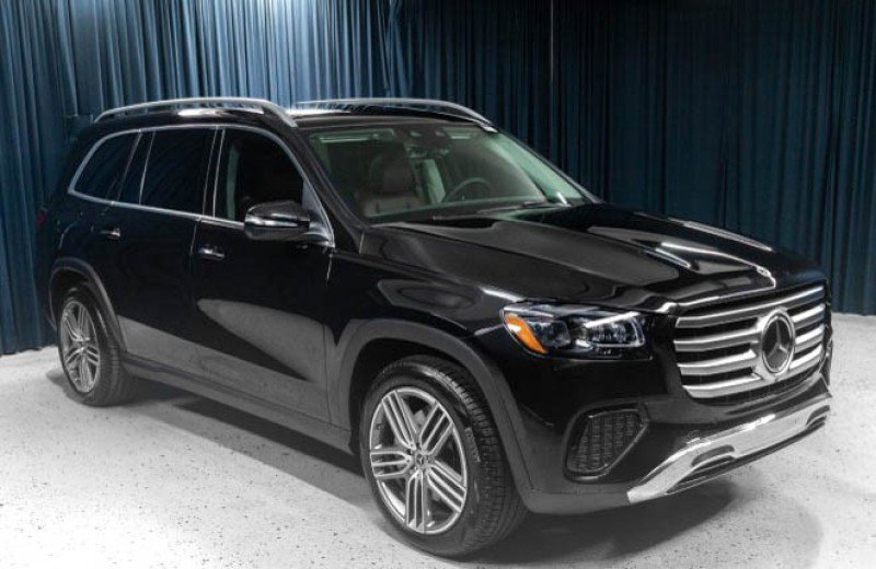Certified 2026 Mercedes-Benz GLS 450 4MATIC image 3