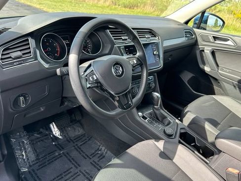 Used 2019 Volkswagen Tiguan SE AWD/4WD image 31