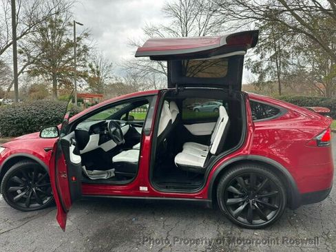 Used 2020 Tesla Model X Long Range image 14