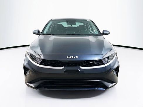Used 2023 Kia Forte LXS image 3