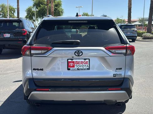Used 2025 Toyota RAV4 XSE w/ Advanced Technology Package AWD/4WD image 7