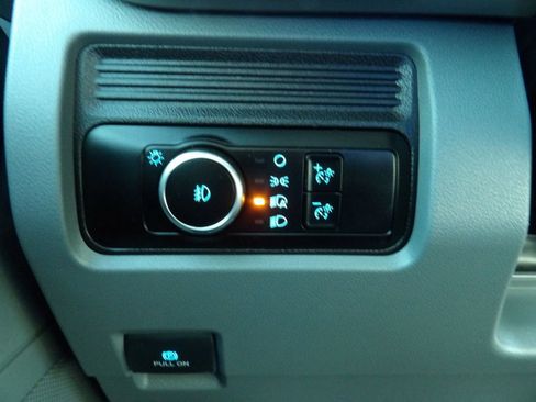 Used 2024 Ford F550 4x4 Crew Cab Super Duty image 19