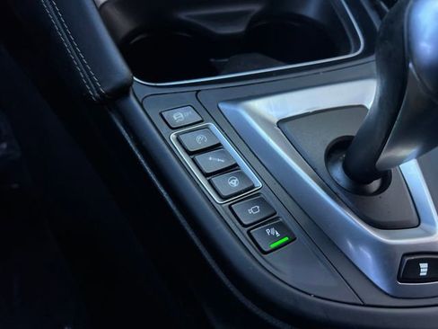 Used 2018 BMW M3 image 32