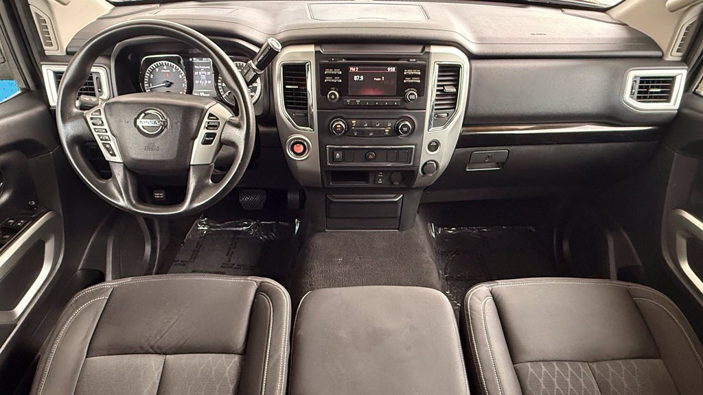 Used 2017 Nissan Titan SV RWD image 21
