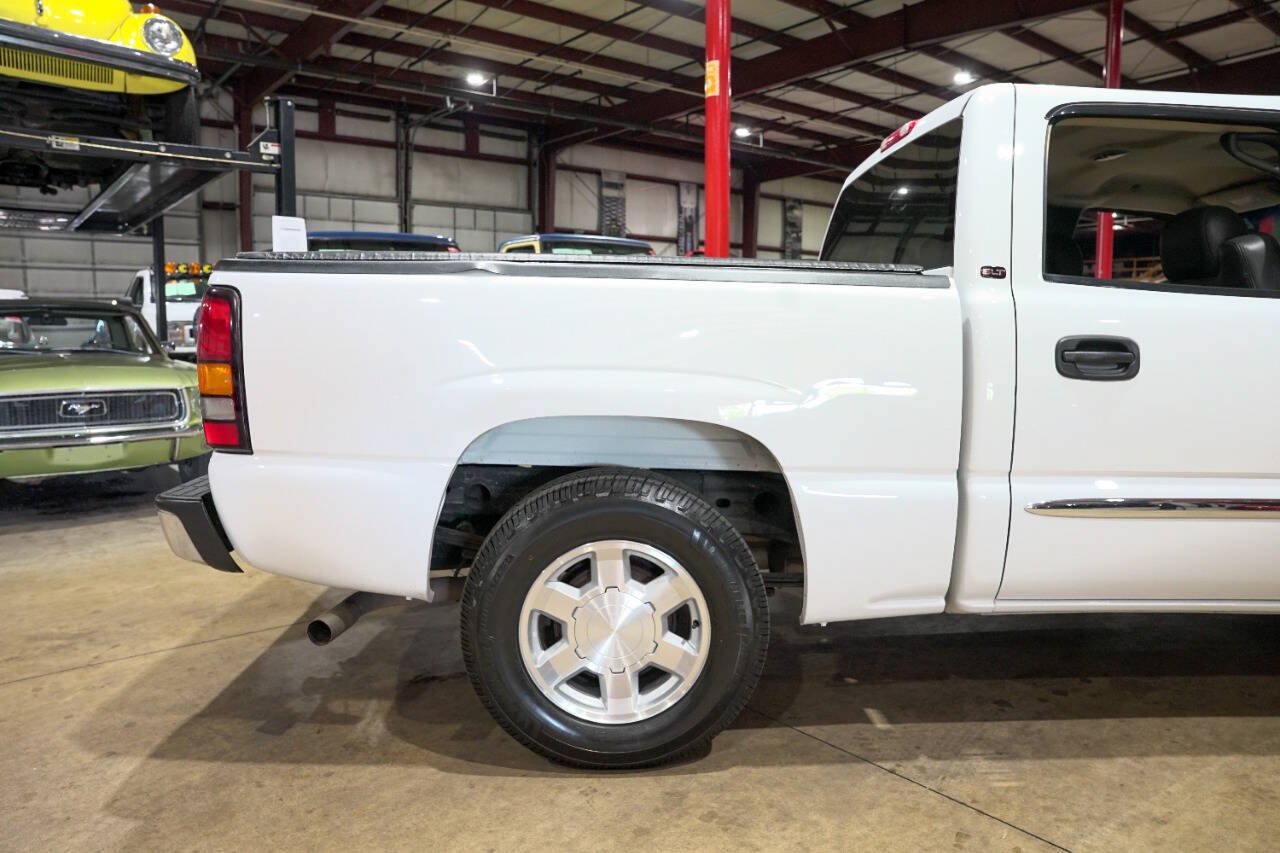 Used 2005 GMC Sierra 1500 SLT w/ Light Duty Power Package RWD image 9