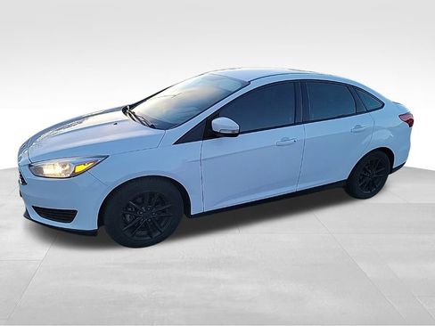 Used 2017 Ford Focus SE image 7