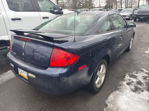 Used 2009 Pontiac G5 w/ Sun And Sound Package image 3