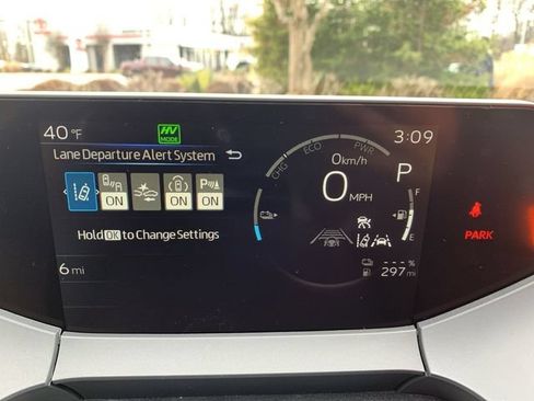 New 2026 Toyota Prius Plug-In Hybrid FWD image 20