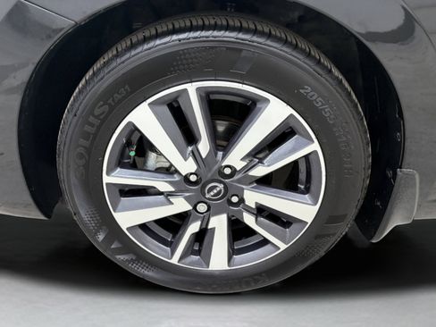 Used 2024 Nissan Versa S w/ S Plus Package image 31