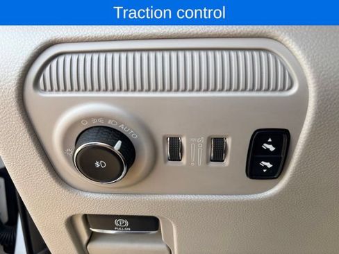 Used 2024 Jeep Wagoneer 2WD w/ Premium Group I image 35