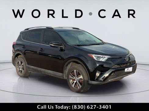 Used 2018 Toyota RAV4 XLE w/ Plus Extra Value Package FWD image 2