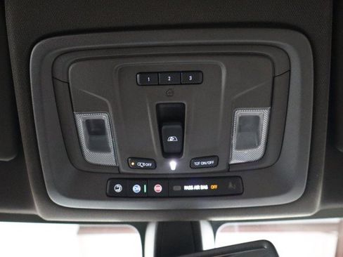 Used 2022 GMC Sierra 1500 SLT w/ SLT Convenience Package RWD image 71