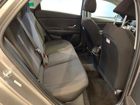 Used 2023 Hyundai Elantra SEL w/ Convenience Package image 48