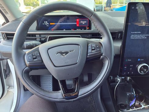 Used 2025 Ford Mustang Mach-E Premium RWD image 5