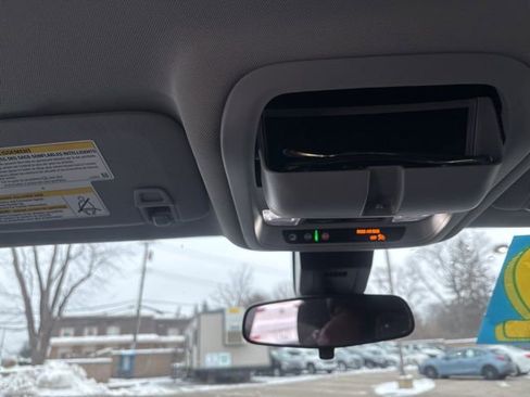 Used 2022 Chevrolet Equinox LT image 21