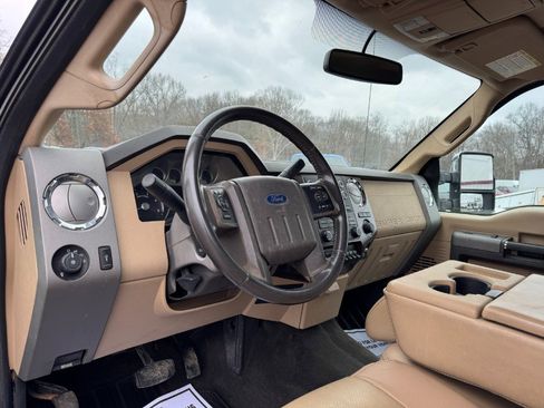 Used 2011 Ford F450 Lariat w/ Chrome Pkg image 14