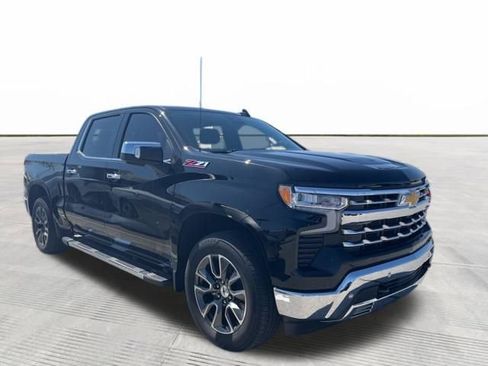 Used 2023 Chevrolet Silverado 1500 LTZ image 2