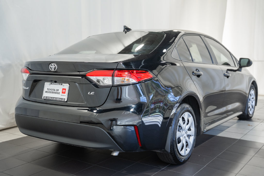 Used 2025 Toyota Corolla LE FWD image 4