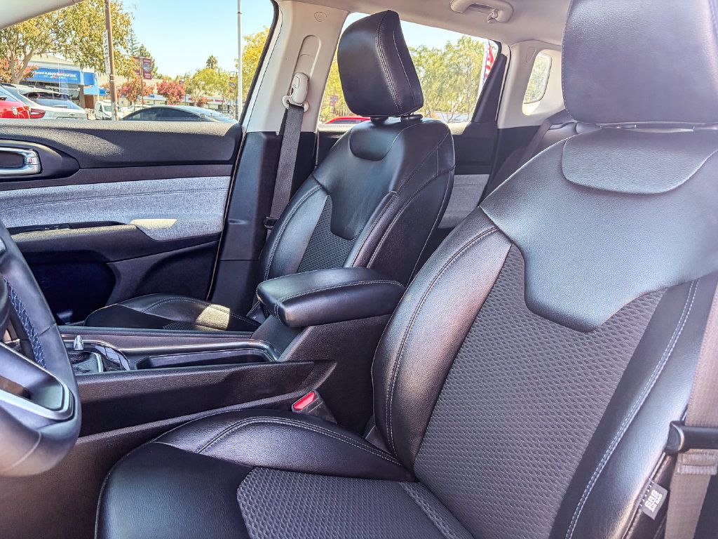 Used 2022 Jeep Compass Latitude AWD/4WD image 40