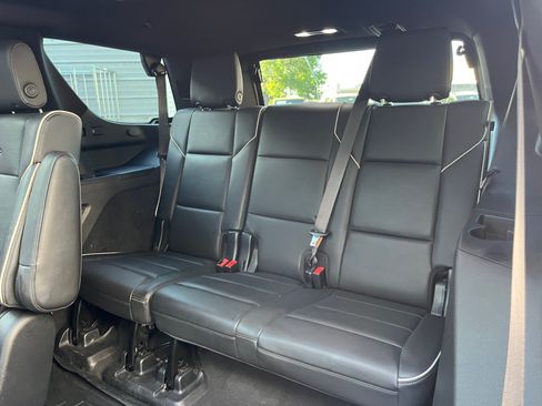 Used 2021 Cadillac Escalade Premium Luxury w/ Performance Package AWD/4WD image 26