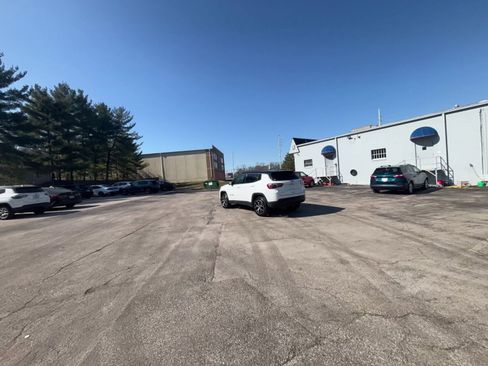 Used 2025 Jeep Compass Limited image 15